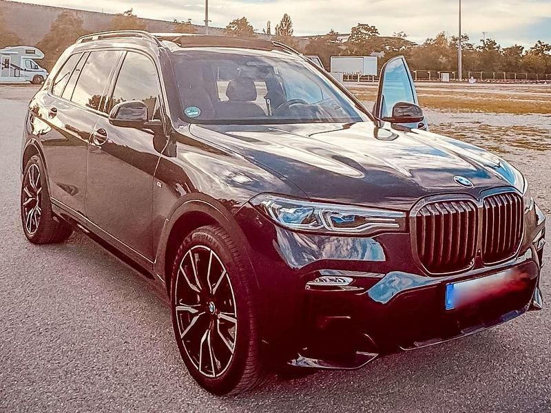 Schwarz Gebraucht 2022 BMW X7 Comfort Edition SUV | 72.000 € (Fairer Preis) - Bild 1/4
