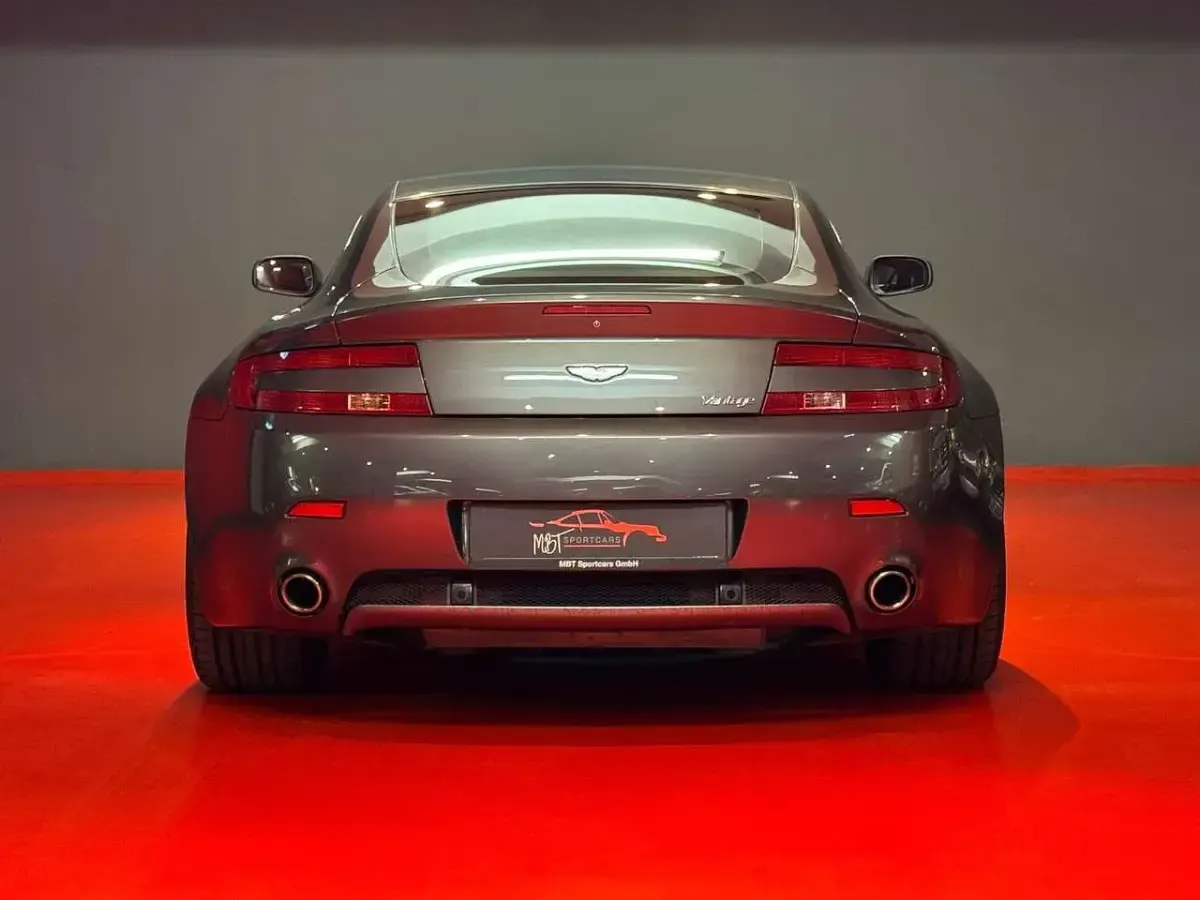 Gebraucht Aston Martin V8 426 PS (313 kW) 2008 Meteorite silver Coupé