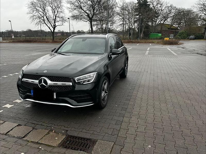 Gebraucht Mercedes GLC220 194 PS (142 kW) 2020 Schwarz SUV