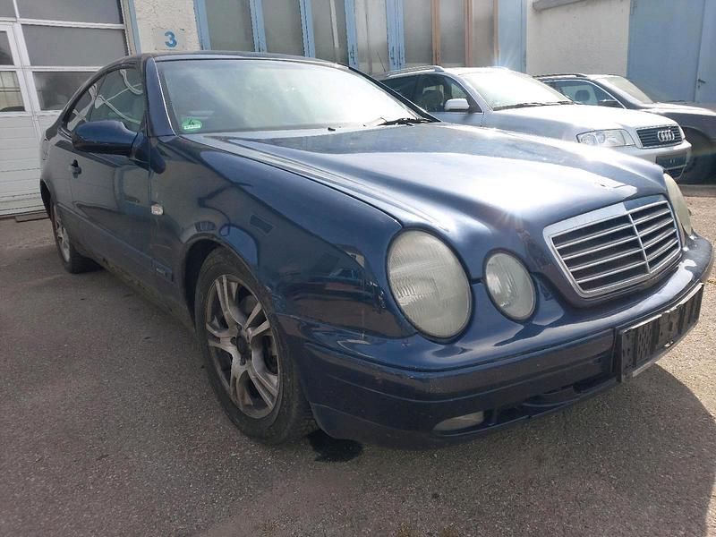 Gebraucht Mercedes CLK200 136 PS (100 kW) 1998 Blau Coupé