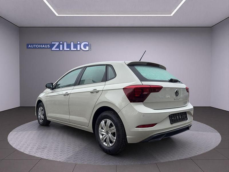 Neu VW Polo Basis 80 PS (58 kW) 2025 Grau Limousine