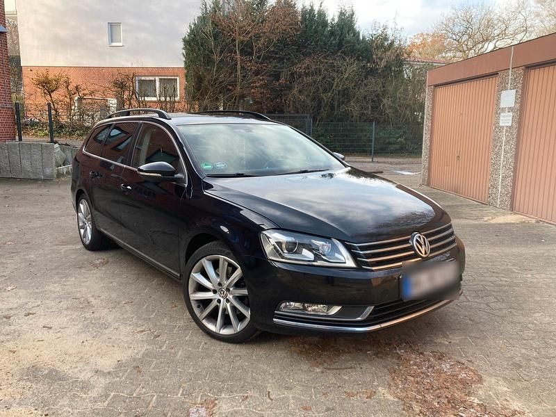 Gebraucht VW Passat 140 PS (102 kW) 2013 Schwarz Kombi