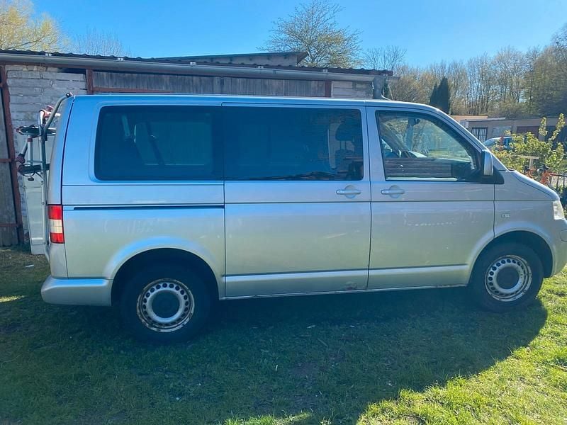 Używany VW Caravelle 133 KM (97 kW) 2005 Srebrny Van