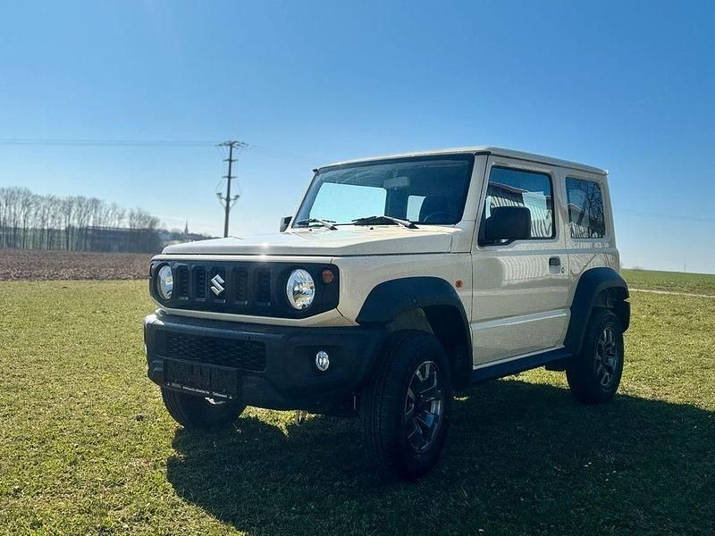 Neu Suzuki Jimny 102 PS (75 kW) 2026 Beige SUV