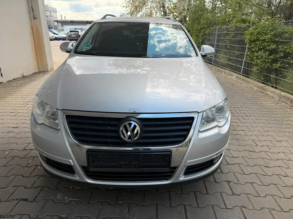 Usata VW Passat 140 CV (102 kW) 2010 Argento Station wagon
