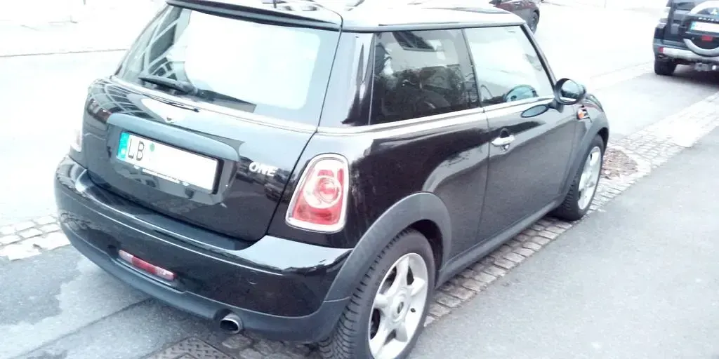 Usata Mini ONE 98 CV (72 kW) 2012 Nero Utilitaria