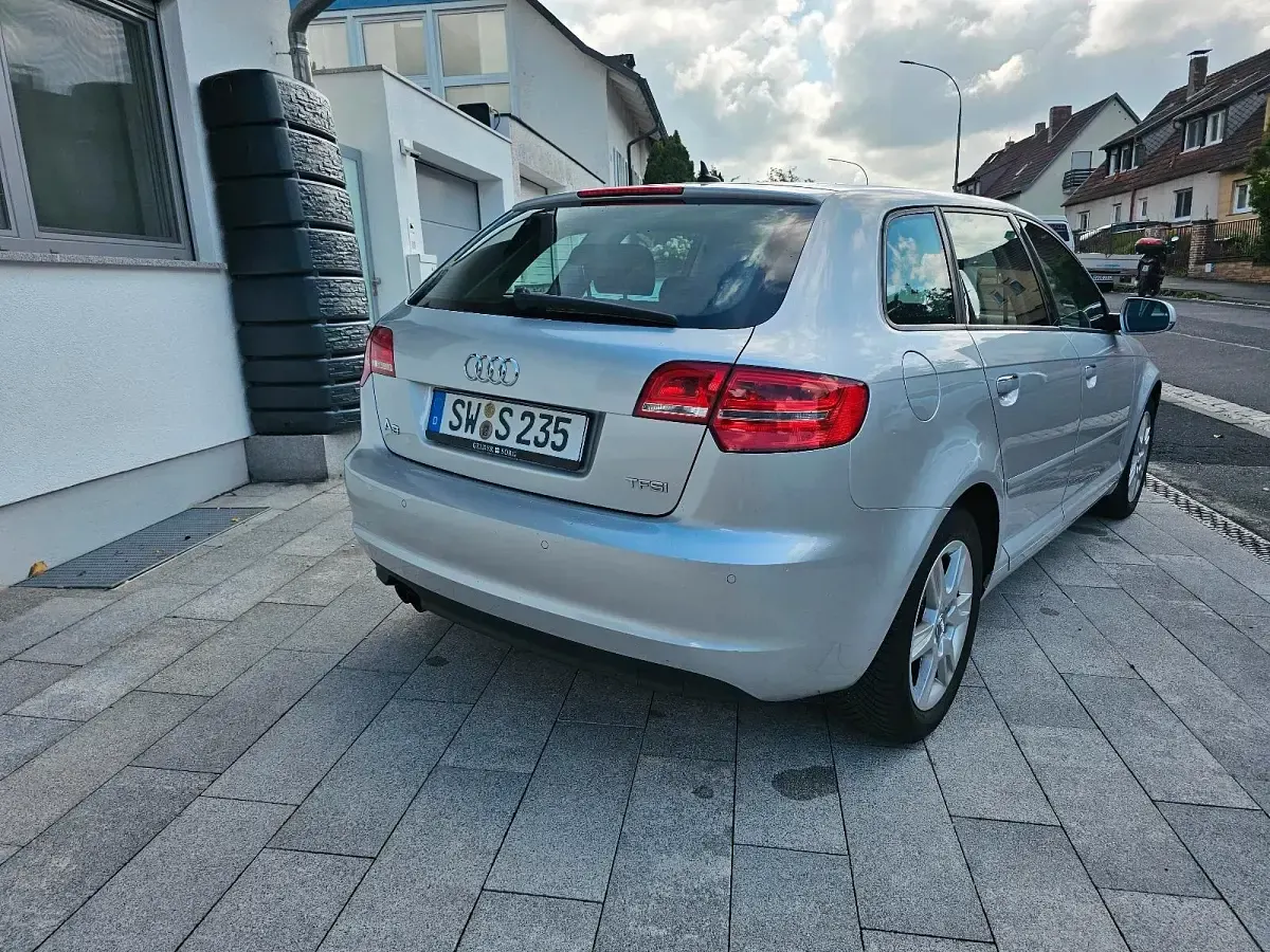 Gebraucht Audi A3 125 PS (91 kW) 2011 Silber Kleinwagen