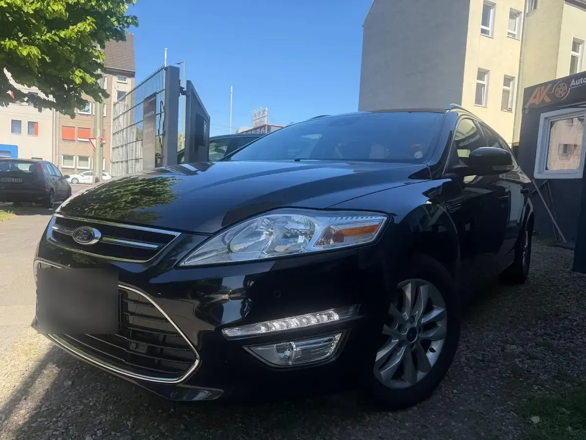 Gebraucht Ford Mondeo Business Edition 140 PS (102 kW) 2014 Schwarz Kombi