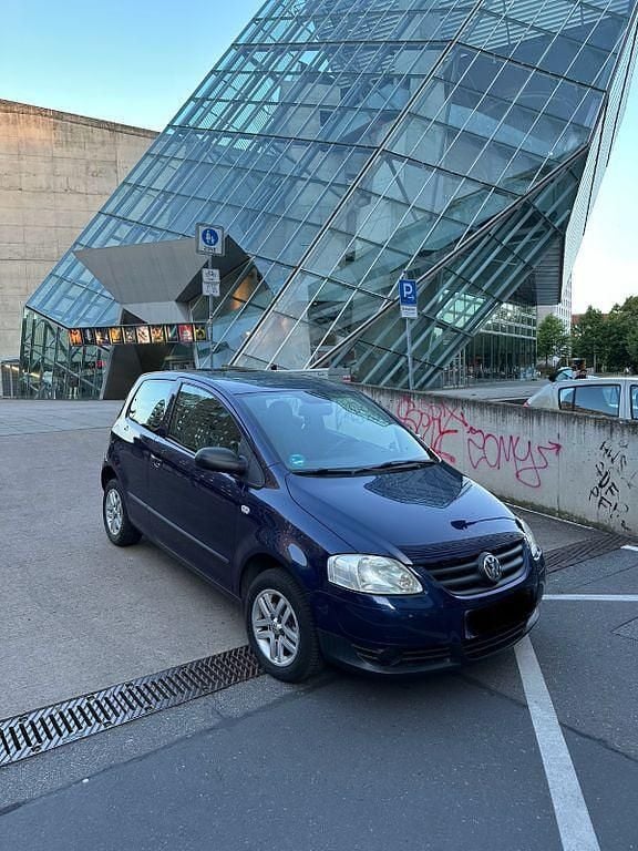 Blau Gebraucht 2006 VW Fox Kleinwagen | 1.299 € (Fairer Preis) - Bild 1/4