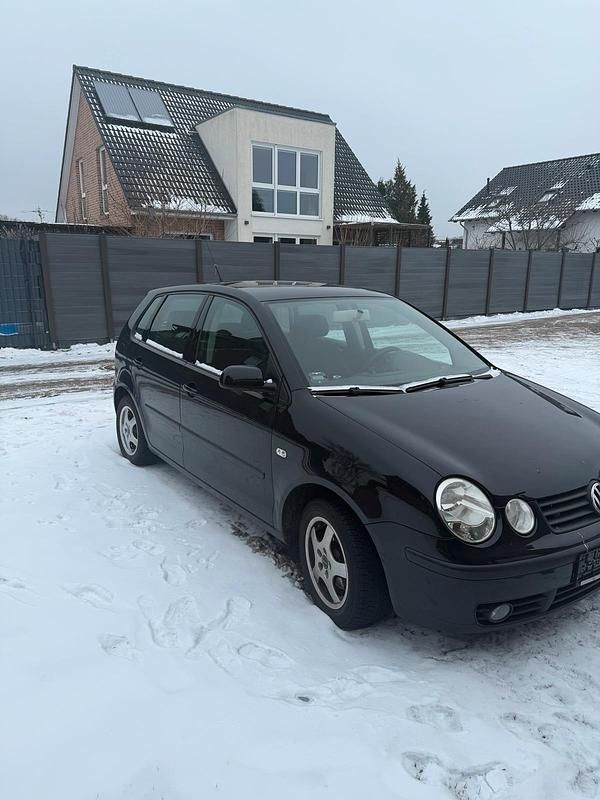 Gebraucht VW Polo 63 PS (46 kW) 2003 Schwarz Kleinwagen