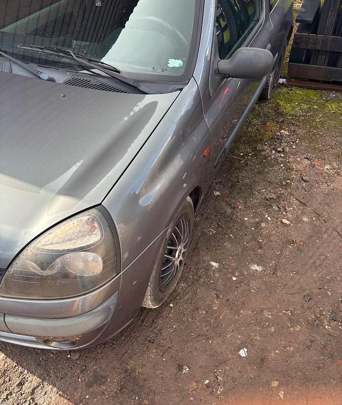 Gebraucht Renault Clio II 2002 Grau Kleinwagen