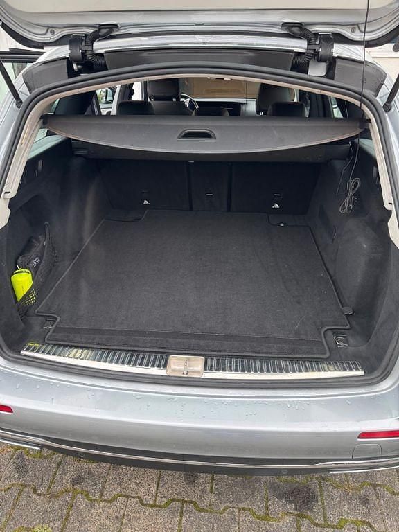 Gebraucht Mercedes E220 194 PS (142 kW) 2021 Silber Kombi