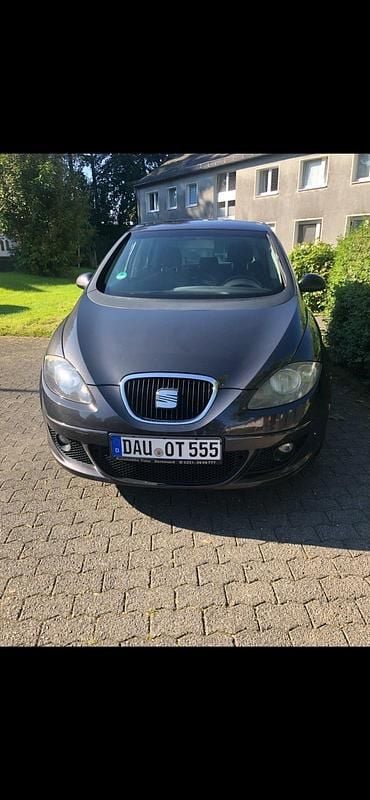 Schwarz Gebraucht 2004 Seat Altea Limousine | 999 € (Superpreis) - Bild 1/4