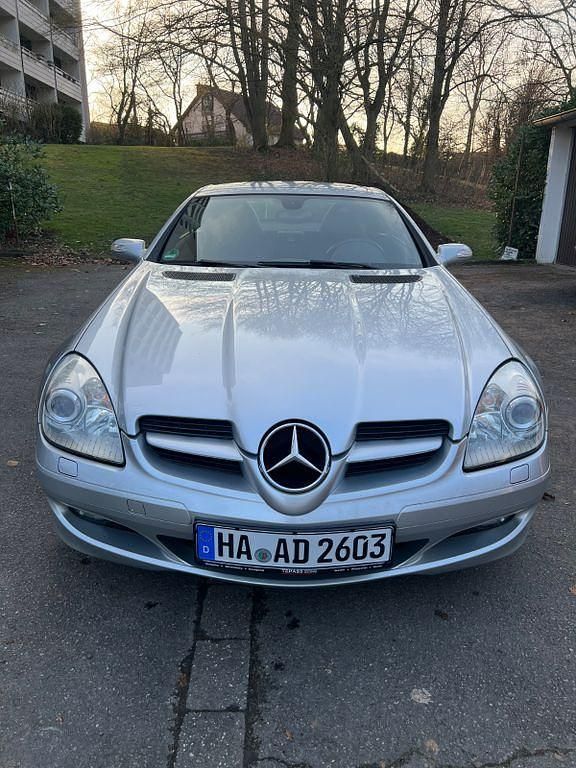 Gebraucht Mercedes SLK350 272 PS (200 kW) 2004 Silber Cabrio