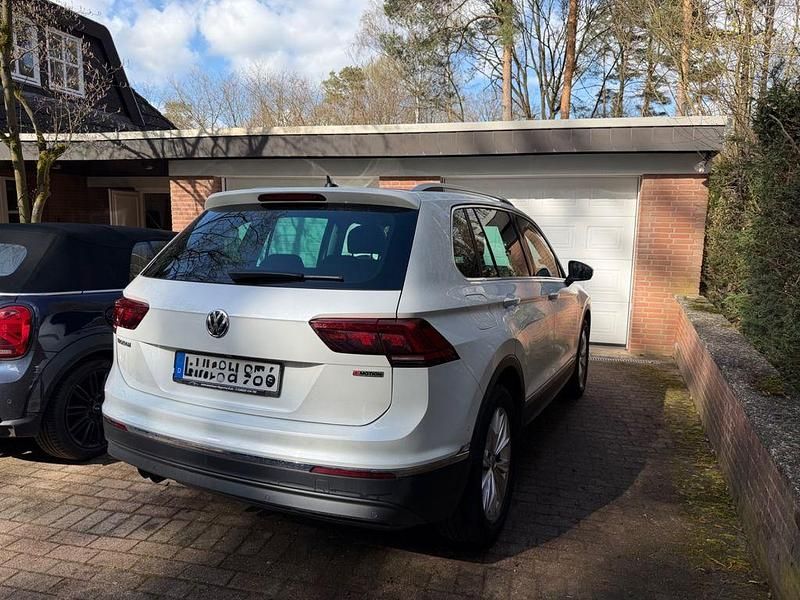 Gebraucht VW Tiguan 190 PS (139 kW) 2019 Weiß SUV