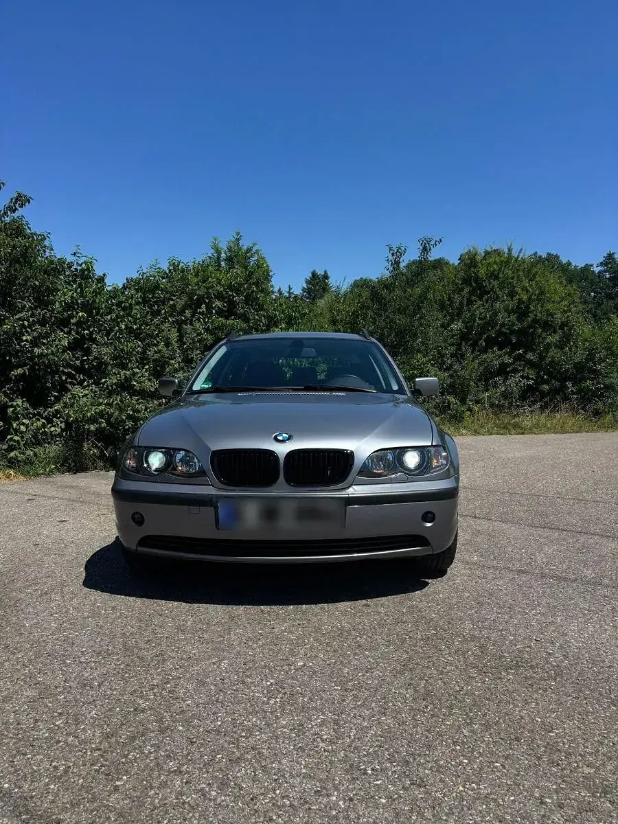 Gebraucht BMW 318 143 PS (105 kW) 2004 Grau Kombi