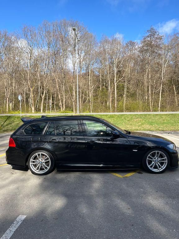 Second-hand BMW 325 Performance 197 CP (144 kW) 2009 Negru Break
