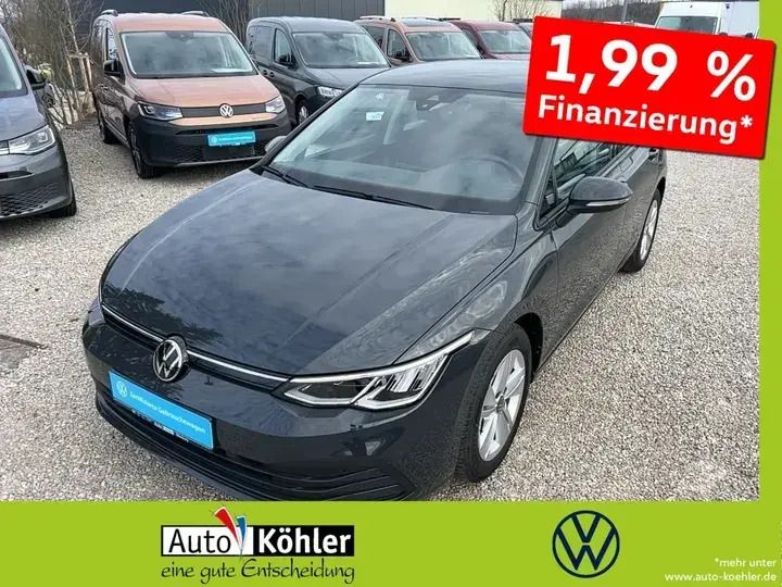 Grau Gebraucht 2024 VW Golf VIII Life Kombi | 23.770 € (Fairer Preis) - Bild 1/1