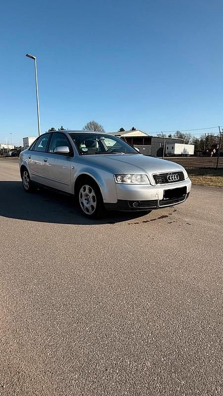 Gebraucht Audi A4 102 PS (75 kW) 2002 Silber Limousine