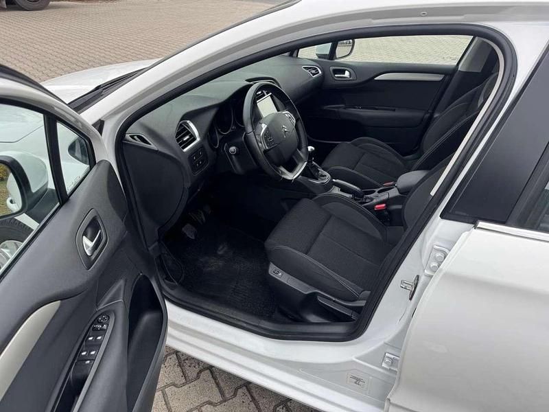 Gebraucht Citroën C4 Tendance 131 PS (96 kW) 2014 Weiß Limousine