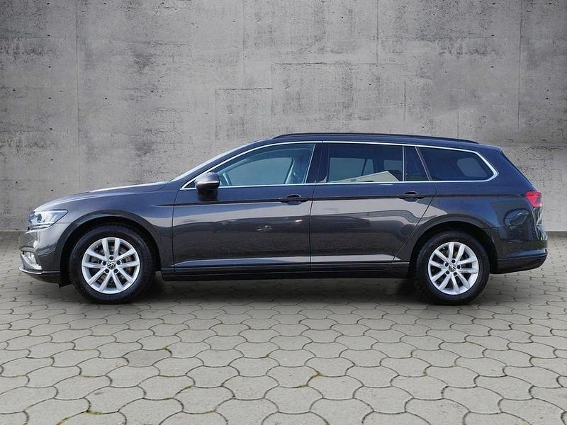 Gebraucht VW Passat Business 150 PS (110 kW) 2022 Grau Kombi