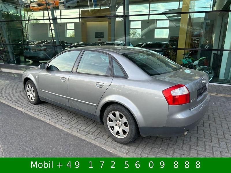 Gebraucht Audi A4 131 PS (96 kW) 2001 Grau Limousine