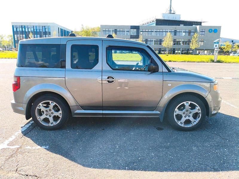 Second-hand Honda Element 160 CP (117 kW) 2007 Maro SUV