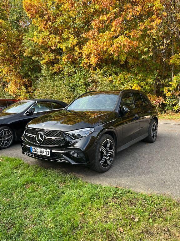 Schwarz Gebraucht 2025 Mercedes GLC450 AMG line SUV | 82.950 € (Fairer Preis) - Bild 1/4
