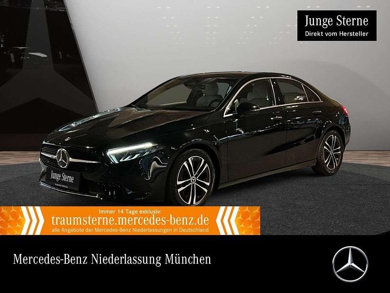 Schwarz Gebraucht 2024 Mercedes A180 Progressive Limousine | 29.490 € (Fairer Preis) - Bild 1/3