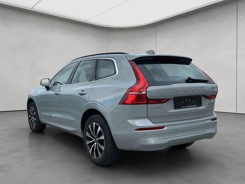 Gebraucht Volvo XC60 Core 250 PS (183 kW) 2024 Grau SUV