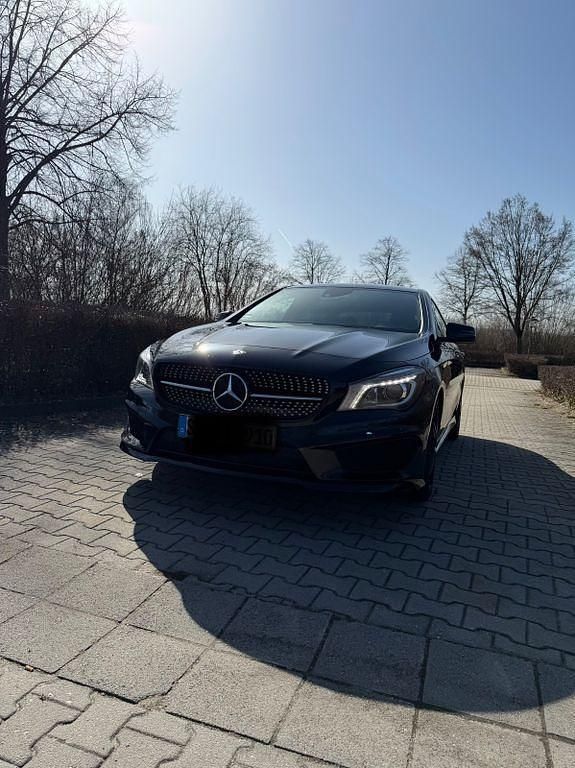 Gebraucht Mercedes 220 170 PS (125 kW) 2013 Schwarz Limousine