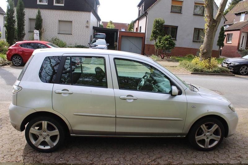 Second-hand Mazda 2 Active 80 CP (58 kW) 2006 Argintiu Hatchback