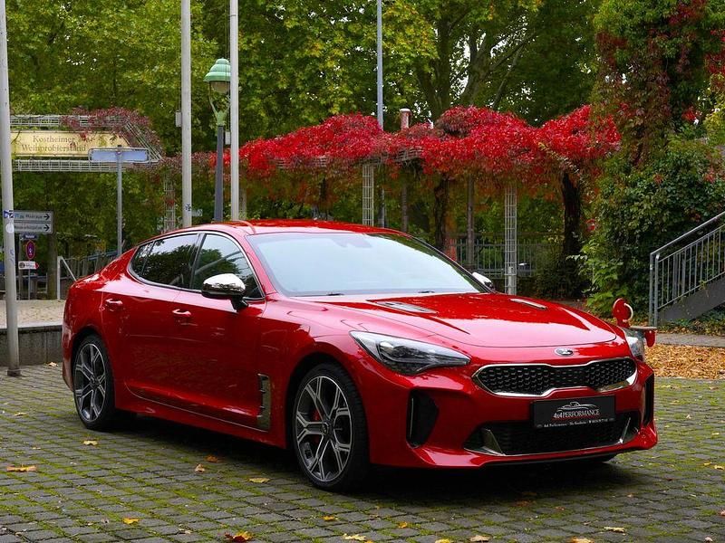 Rot Gebraucht 2017 Kia Stinger Kleinwagen | 23.995 € (Teuer) - Bild 1/4