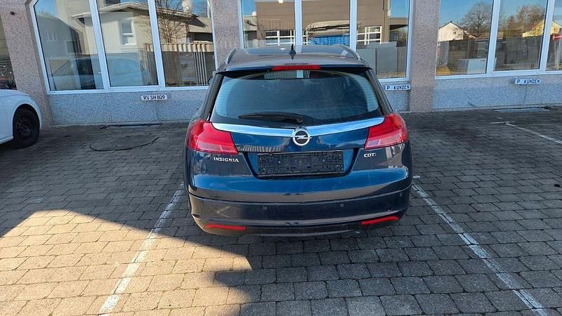 Gebraucht Opel Insignia Innovation 131 PS (96 kW) 2012 Blau Kombi
