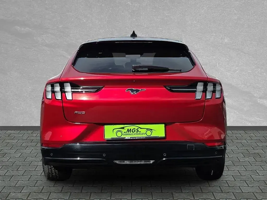 Gebraucht Ford Mustang Mach-E 197 kW (269 PS) 2022 Lucidrot met SUV