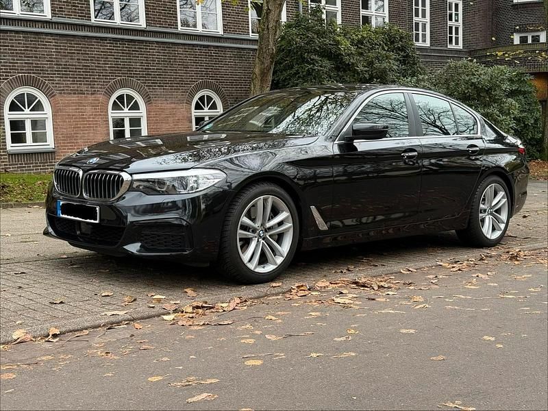 Schwarz Gebraucht 2017 BMW 540 M Sport Limousine | 37.490 € (Etwas zu teuer) - Bild 1/4