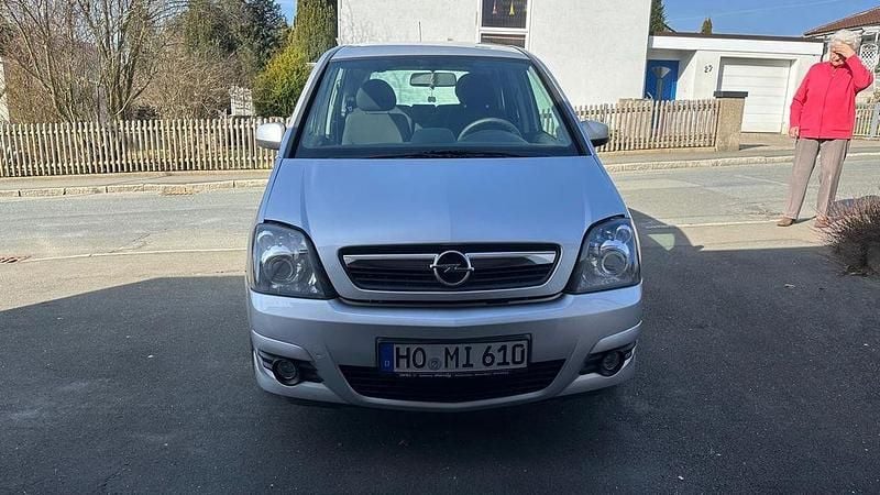 Gebraucht Opel Meriva 105 PS (77 kW) 2008 Silber Van / Kleinbus