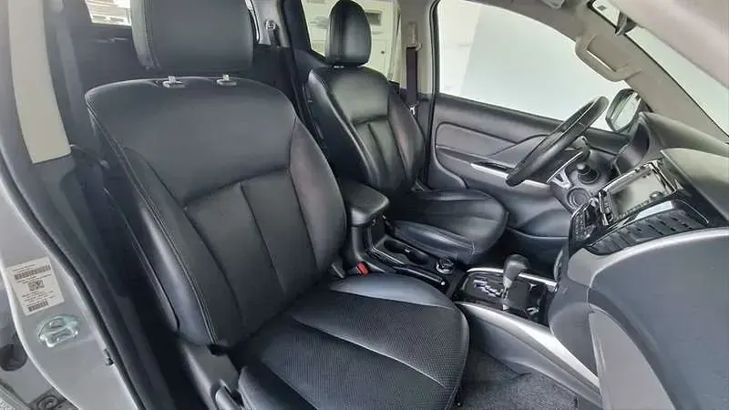 Gebraucht Mitsubishi L200 181 PS (133 kW) 2017 Silber Pickup