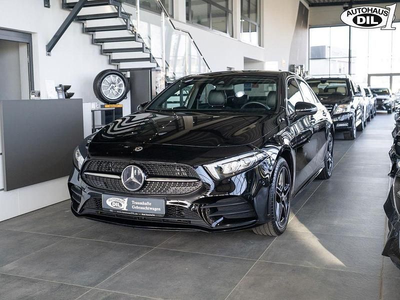 Gebraucht Mercedes A250 AMG 160 PS (117 kW) 2021 Nachtschwarz Limousine