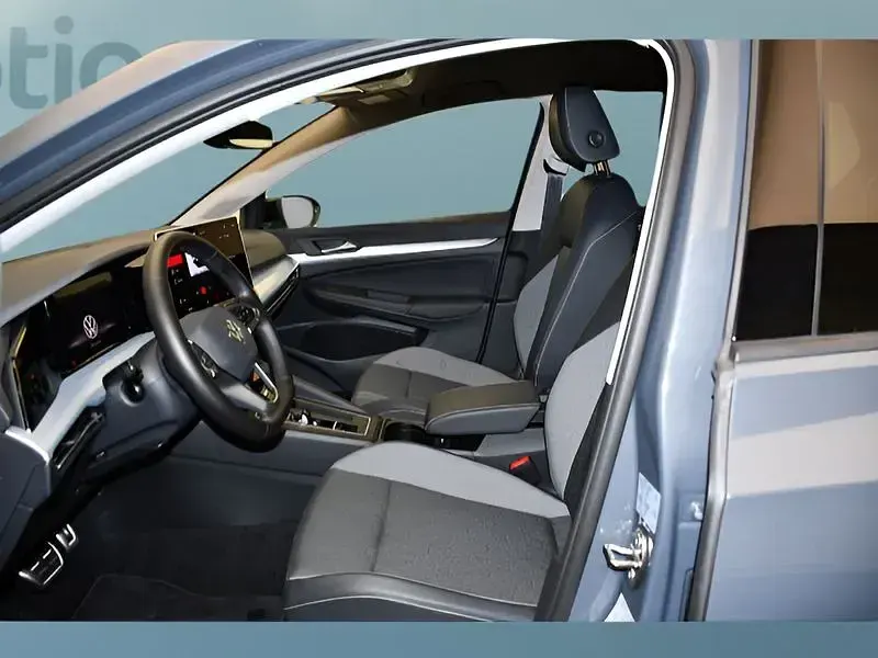 Gebraucht VW Golf VIII 150 PS (110 kW) 2025 Grau Kleinwagen