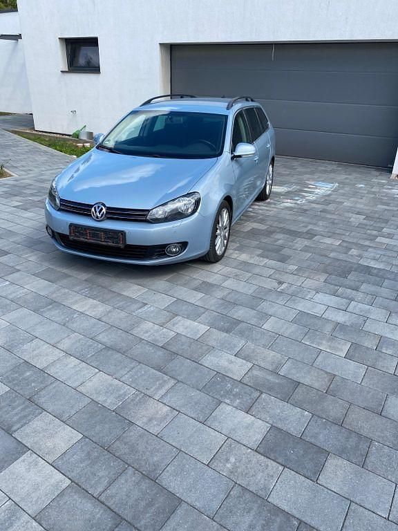 Blau Gebraucht 2010 VW Golf VI Comfortline Kombi | 3.500 € (Guter Preis) - Bild 1/4