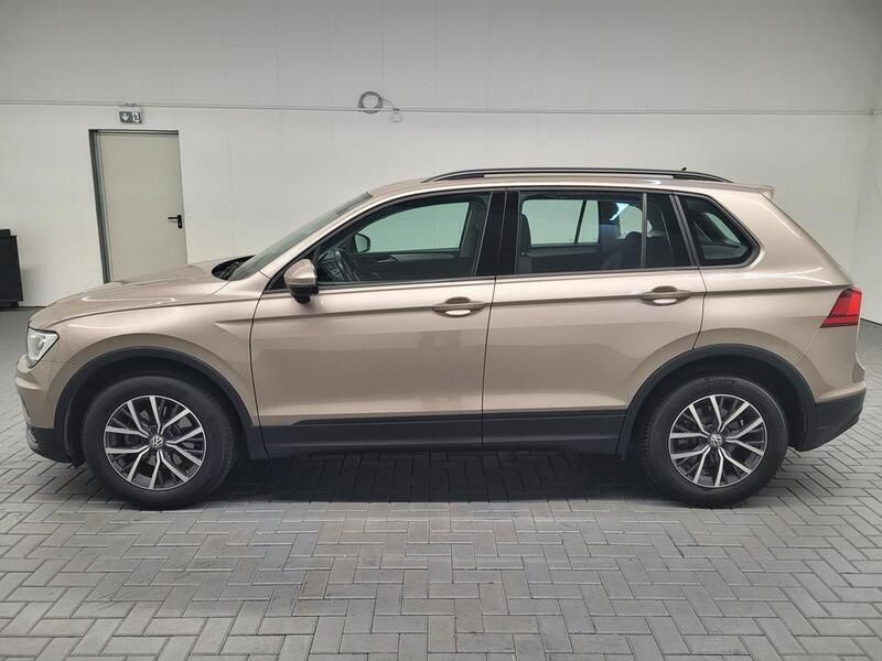 Gebraucht VW Tiguan 125 PS (91 kW) 2017 Beige (titaniumbeigemet.) SUV