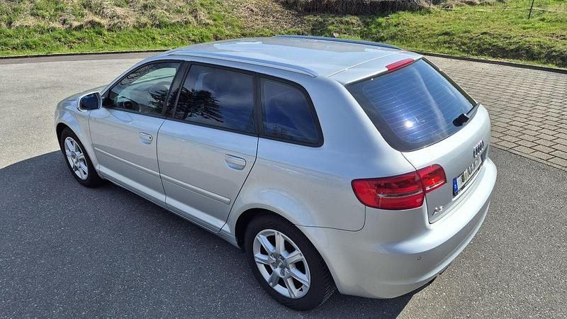 Gebraucht Audi A3 Ambiente 105 PS (77 kW) 2012 Silber Kleinwagen
