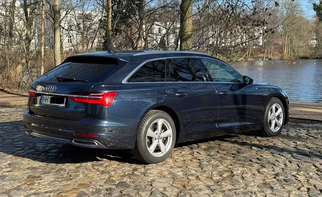 Second-hand Audi A6 Ambiente 245 CP (180 kW) 2019 Albastru Break