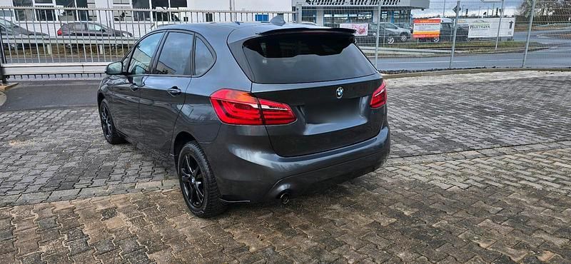 Gebraucht BMW 216 116 PS (85 kW) 2018 Grau Kombi