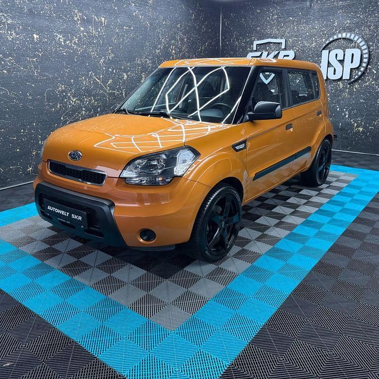 Gebraucht Kia Soul Attract 126 PS (92 kW) 2010 Orange SUV