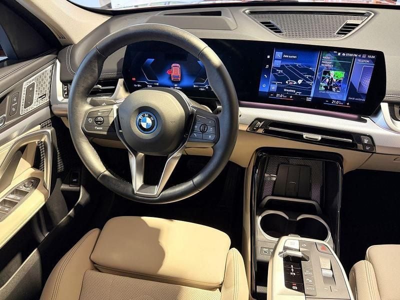 Gebraucht BMW iX1 xLine 230 kW (313 PS) 2023 Utah orange metallic SUV