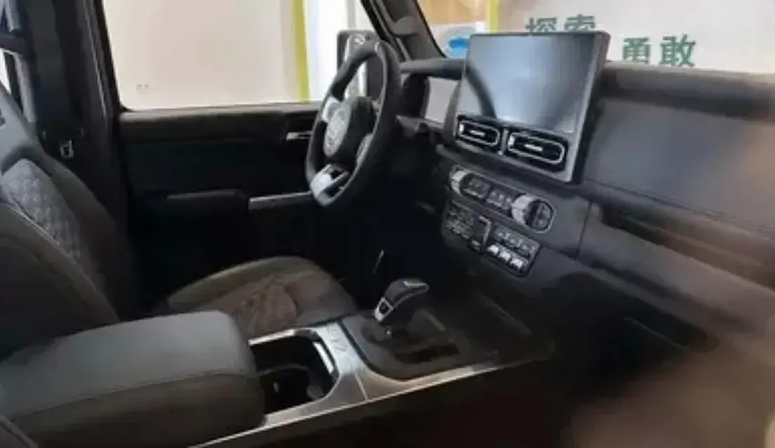 Neu BAW 212 166 PS (122 kW) 2026 Grün SUV