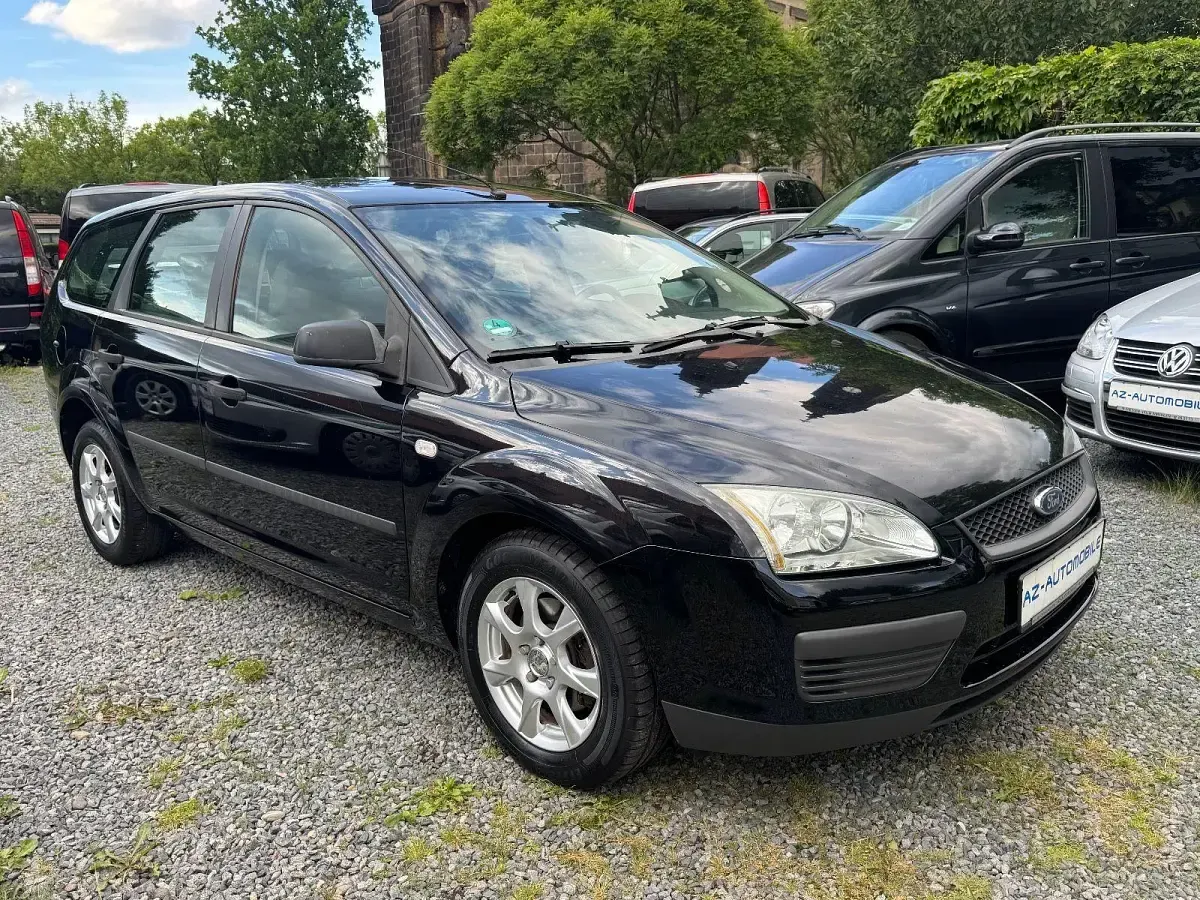 Gebraucht Ford Focus Trend 101 PS (74 kW) 2005 Schwarz Kombi