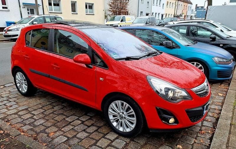 Gebraucht Opel Corsa 101 PS (74 kW) 2012 Rot Kleinwagen
